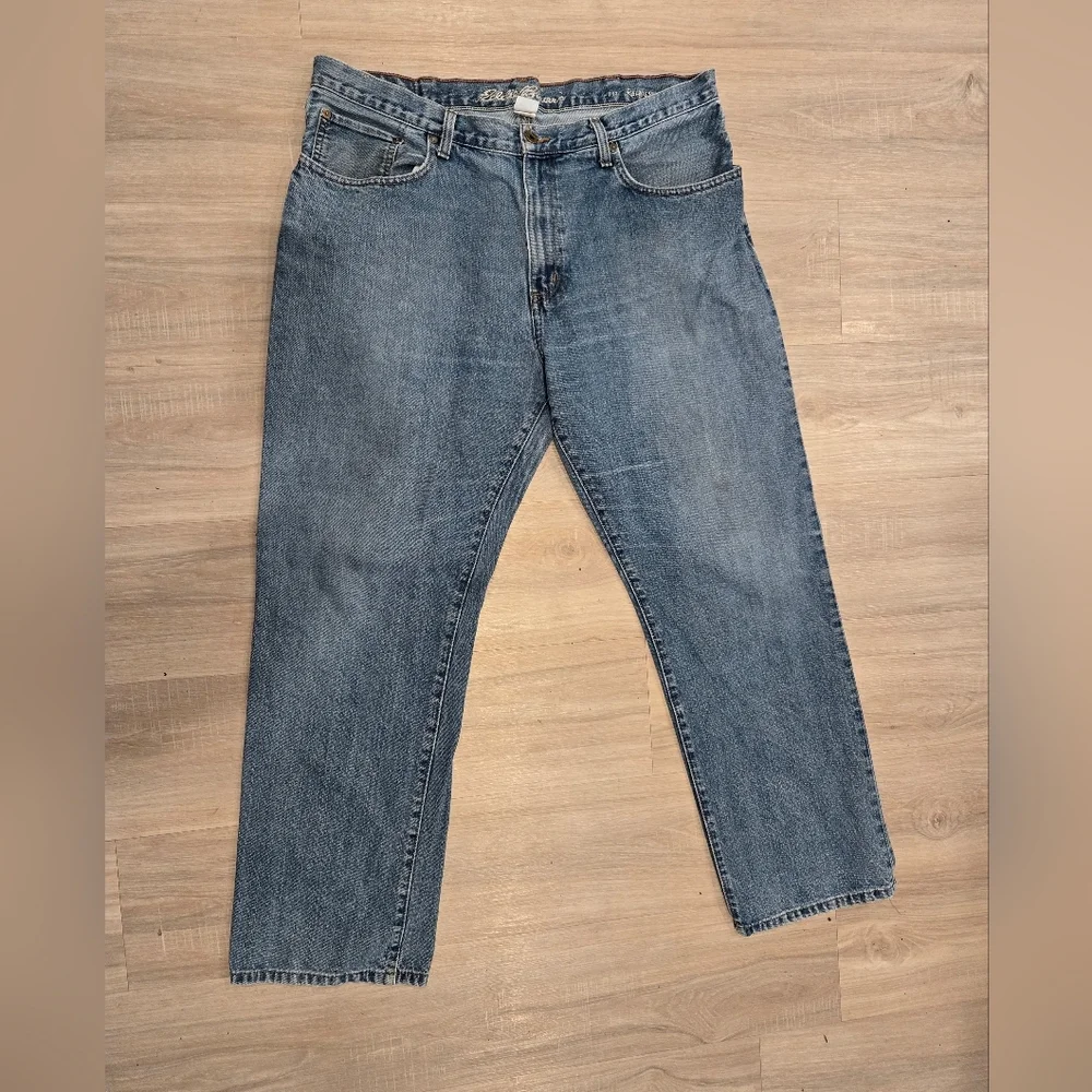 Eddie Bauer Men's Authentic Relaxed Fit Jeans 38x32 - Picture 6 of 9